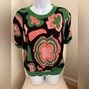 Saint Geraldine woman’s short sleeve sweater.